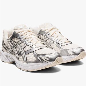 Asics Women's Gel-1130 Pure Silver and Cream Sneakers NWOB